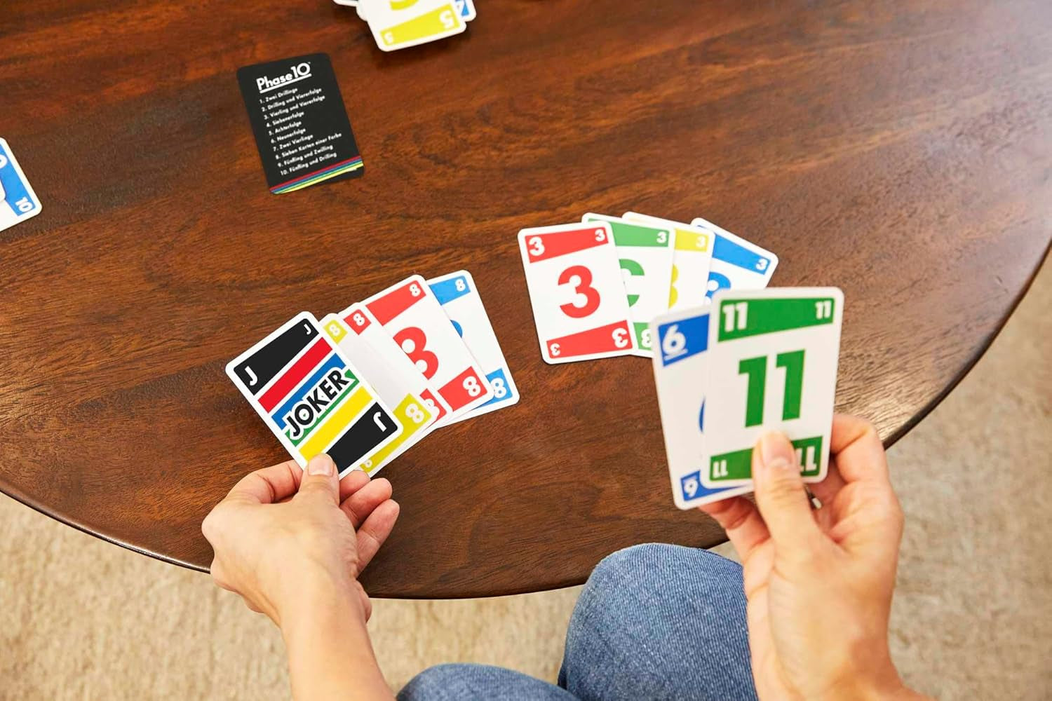 Mattel Games Phase 10 Kartenspiel Für Die Familie, Deutsche Version, Von Den Uno-Machern, Rommé-Ähnlich, Perfekt Als Kinderspiel, Reisespiel Oder Spiel Für Erwachsene, Für 2-6 Spieler, FPW38