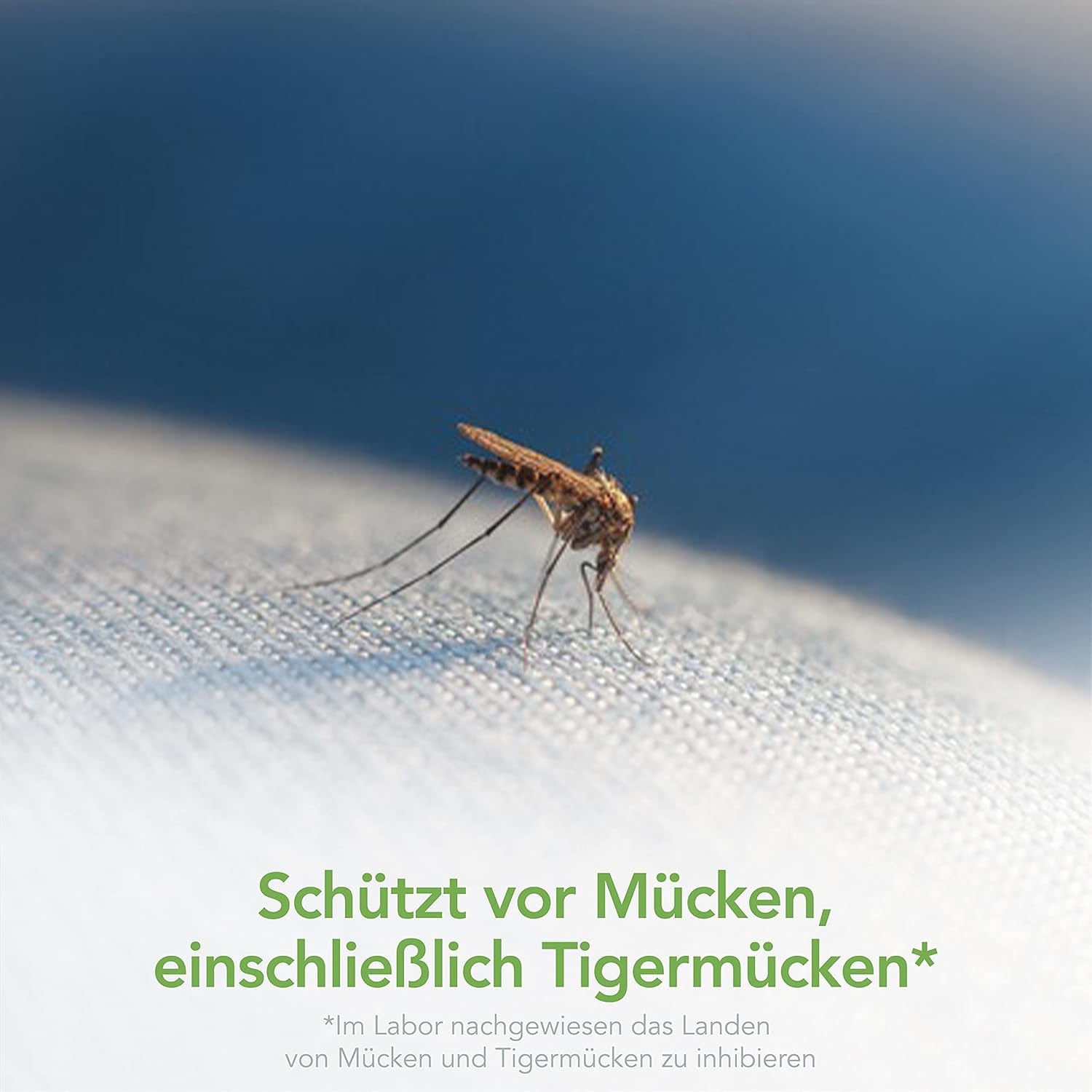 Raid Essentials Mückenstecker 45 Nächte, Elektrischer Insekten-Schutz Vor Mücken & Tigermücken, Mit Pflanzlichen Wirkstoffen, Geruchsneutral, 1Er Pack (1 X 32 Ml)